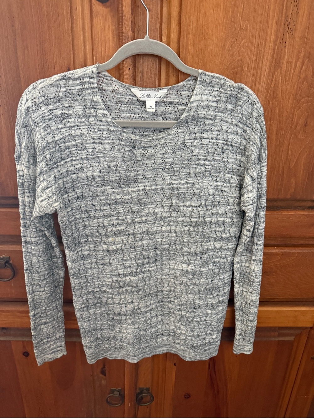 Leo & Nicole Gray Heathered Knit Long-Sleeve Top